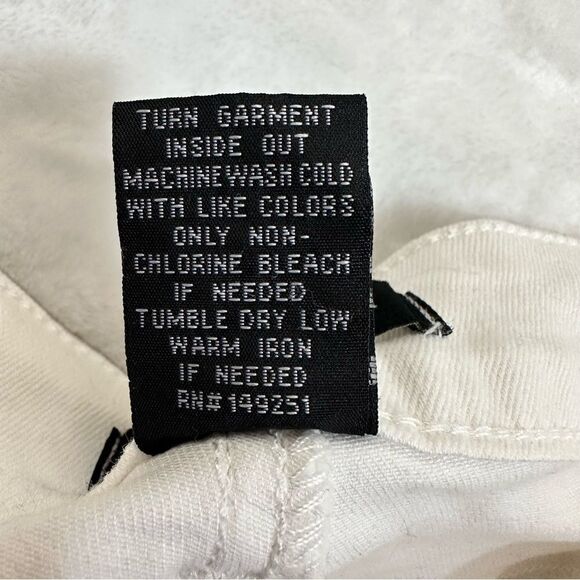 Baccini white denim shorts size M - Picture 4 of 7